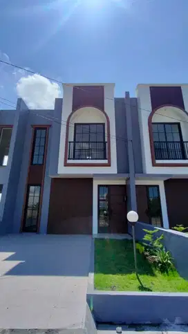 Dijual Rumah 2 lantai Lokasi Strategis Anggaswangi Sidoarjo