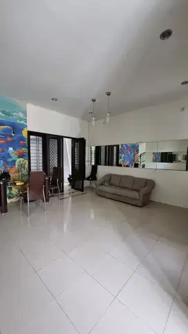 DISEWAKAN RUMAH SURABAYA TIMUR DEKAT ARAYA