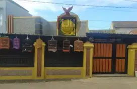 Dijual Rumah di Jl. Kamarung Cimahi, Pagar Penuh Lokasi Strategis