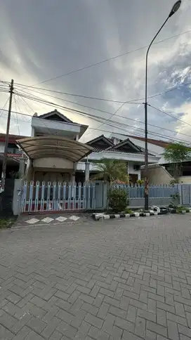 Dharmahusada Indah barat surabaya lebar 12.5 x 30 harga 6 M