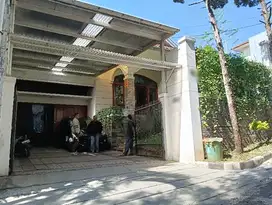 Jual Rumah NYAMAN dan LUAS dekat SETRASARI MALL Pasteur Bandung