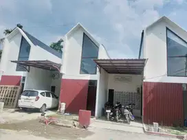 DIJUAL RUMAH SIAP HUNI FREE MEZANIN DEKAT MANHATTAN MEDAN
