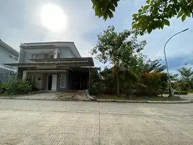 Rumah hook bagus dan halaman luas di cluster sentul city