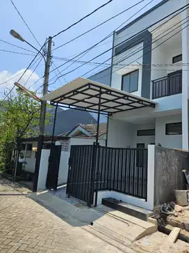 Dijual rumah minimalis baru direnovasi di Harapan indah  - Bekasi