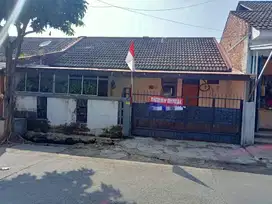 Rumah PINGGIR JALAN - CIPUTAT