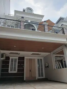 Rumah PREMIUM akses mudah di JAKARTA SELATAN