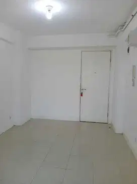 Disewakan studio unfurnish apartemen basura city
