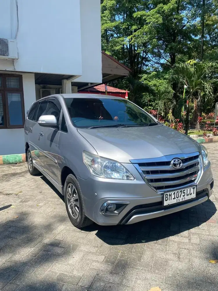 Dijual Mobil Kijang Innova