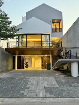 Rumah Baru Mewah Siap Huni Dalam Townhouse Di Ampera Kemang