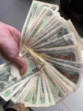 Uang kertas pecahan 500rupiah tahun 1992