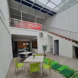 Ruko Bagus Strategis Jalan Utama Siap Pakai di Batununggal Bandung