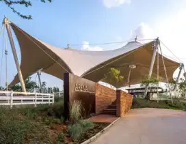 Menerima Pemasangan Canopy Membrane