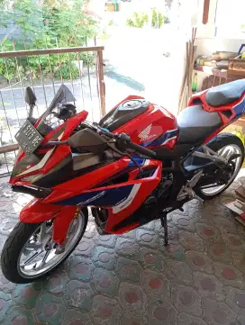 Dijual murmer motor Honda CBR250RR th 2021 km 4910