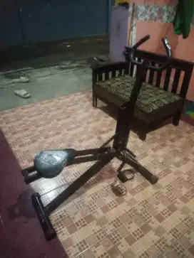 Alat gym+fitness untuk olahraga malam wajib punya nih pasutri