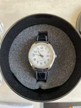 Jam Tangan Woman Casio Analog 32mm