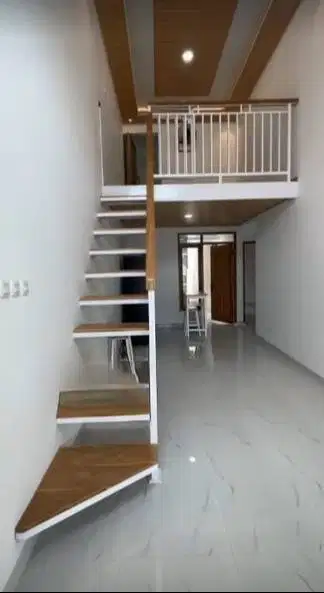mezanin indor dalam rumah