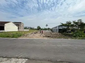 Dekat Tugu Jogja, Peruntukan Homestay, Tepi Aspal