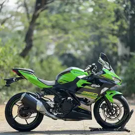 KAWASAKI NEW NINJA 250 FI SE KRT 2018 KM LOW PAJAK PANJANG SUPER MULUS