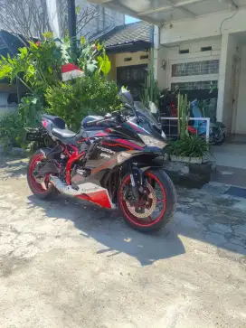 Kawasaki zx25r abs 2021
