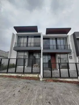 Dijual Rumah di Setraduta Bandung Cantik Siap Huni