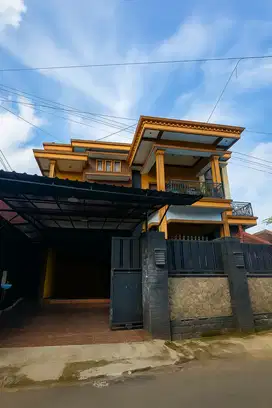 RUMAH MEWAH 2 LANTAI ROGOJAMPI BANYUWANGI