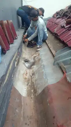 Tukang atap bocor tukang talang air tukang pelavon renovasi rumah