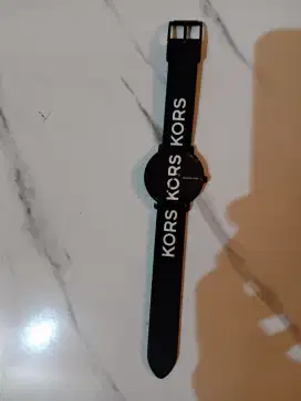 Jam tangan mk black