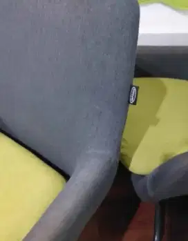 Kursi kantor foam Informa