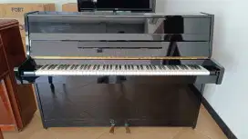 Piano Yamaha LU-80