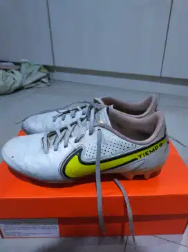 Nike tiempo academy original sz 42