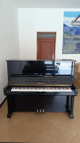 Piano Yamaha U3G Jepang