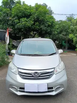 Honda Freed Type PSD 2013