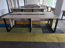 Meja kerja untuk 4 orang