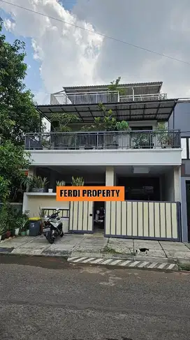 BU, Jual Rugi Rumah 2 Lantai Bangunan Kokoh di Bukit Golf Cibubur