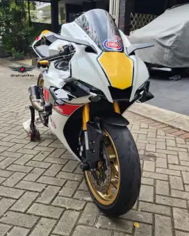 Yamaha R1 WGP 60th anniversary 2022