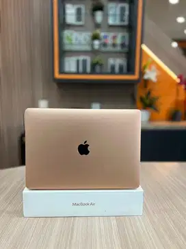 macbook air M1 8/256gb gold