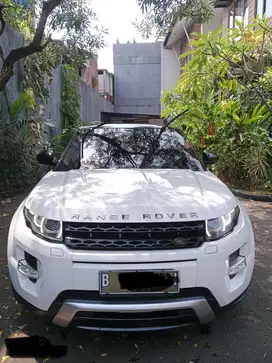Mobil tangan pertama.