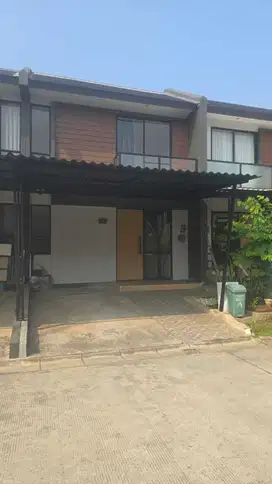 Rumah Semi Furnished Rapi di Jl Boulevard Cendana Peak Lippo Karawaci
