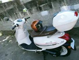 Motor Benelli Keeway Shiny 150cc , LIKE NEW & LOW KM