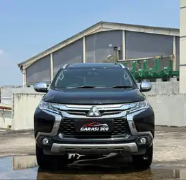 Mitsubishi Pajero Sport Dakar 2.4L 4x2 AT 2017 Hitam CBU Genap