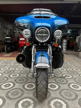 Harley Davidson Street Glide Ultra CVO 2014
