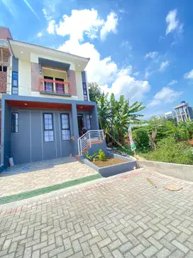 Dijual cepat rumah baru dengan pemandangan bandung yg memukau