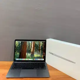Macbook Air M1 Ram 8 GB SSD 256 GB Garansi Resmi Kredit Tanpa Survey