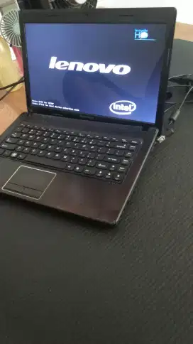 Laptop bekas Lenovo