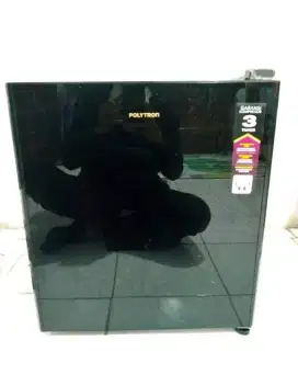 Kulkas mini Polytron