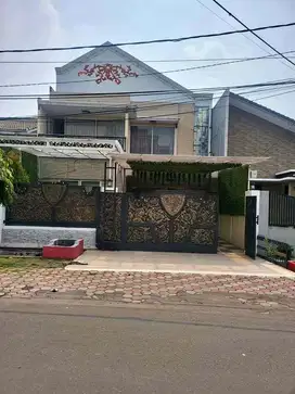 Rumah Bagus 2 Lantai Bebas Banjir di Rawamangun Jakarta Timur