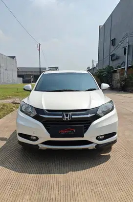 Honda HRV 1.5 E CVT 2017 Automatic ( Putih Metalik )