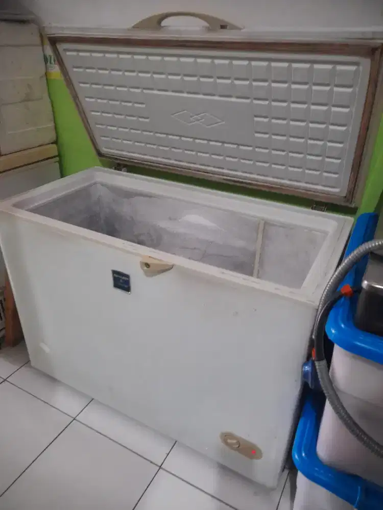 Jual Freezer Sharp 300 liter