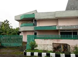 Gayungsari Rumah Lama Lokasi Strategis Dekat Masjid Agung
