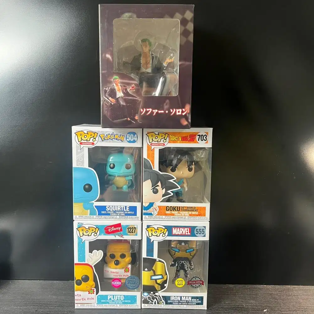 Bundling Action figure Zoro & FunkoPOP Squirtle, Goku, Pluto, Iron Man